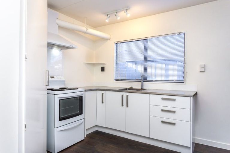 Photo of property in 4/49 Waltham Road, Sydenham, Christchurch, 8023