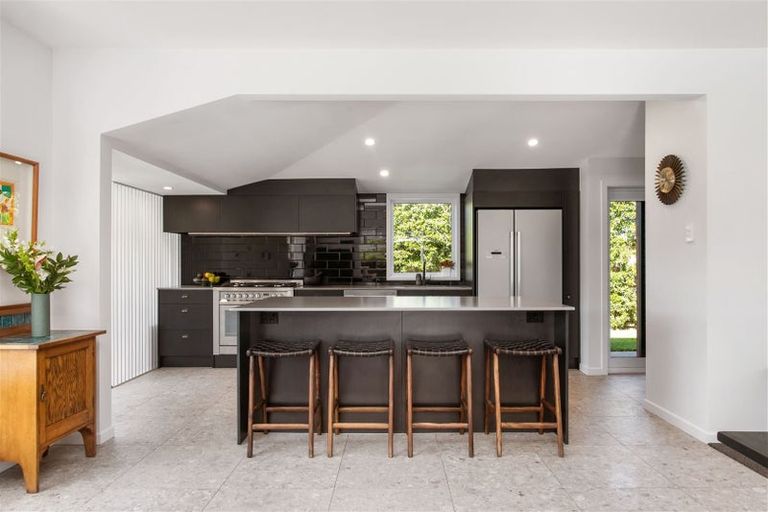 Photo of property in 16 Westburn Terrace, Burnside, Christchurch, 8041