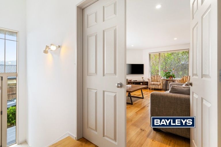 Photo of property in 25 Henry Partington Place, Greenhithe, Auckland, 0632