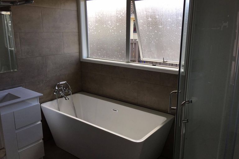 Photo of property in 101 Hyperion Drive, Randwick Park, Auckland, 2105