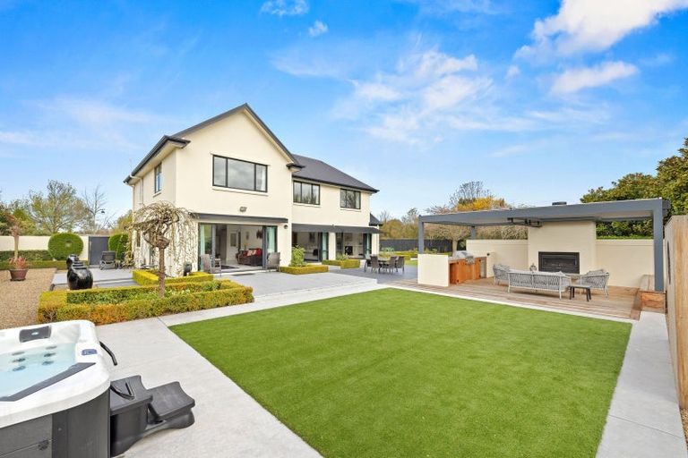 Photo of property in 51 Lewisham Park, St Albans, Christchurch, 8052