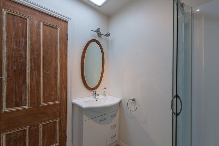 Photo of property in 27 Wellington Street, Nelson South, Nelson, 7010