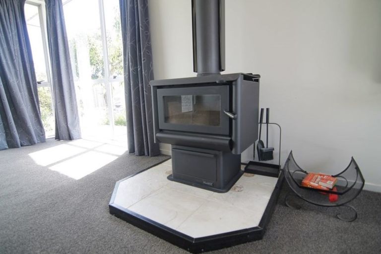 Photo of property in 112 Hay Street, Bromley, Christchurch, 8062