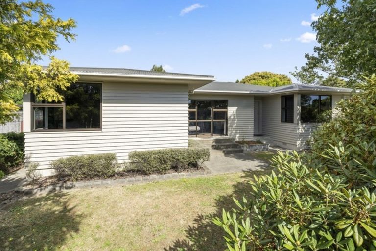 Photo of property in 10 Dittmer Drive, Awapuni, Palmerston North, 4412