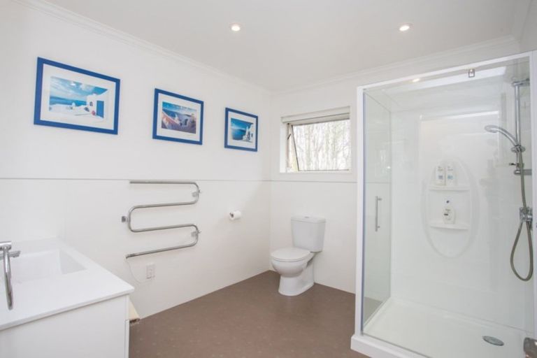 Photo of property in 12 Calder Place, Winton, 9720