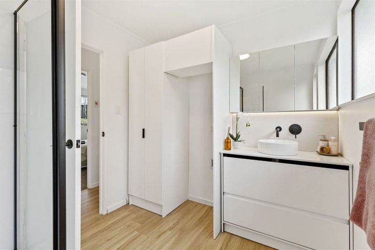 Photo of property in 29 Alidade Place, Massey, Auckland, 0614