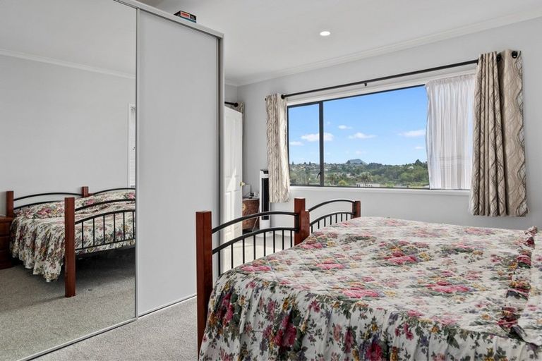 Photo of property in 16 Sterling Gate Drive, Bethlehem, Tauranga, 3110