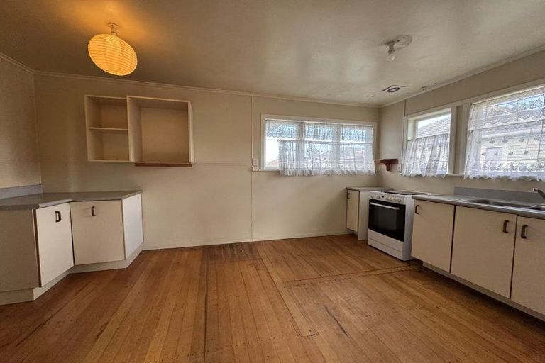 Photo of property in 2/34 Royton Avenue, Mangere East, Auckland, 2024