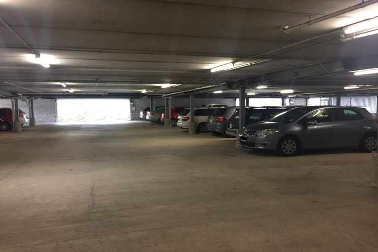 Photo of property in Luxford Villas, 115/72 Herald Street, Berhampore, Wellington, 6023