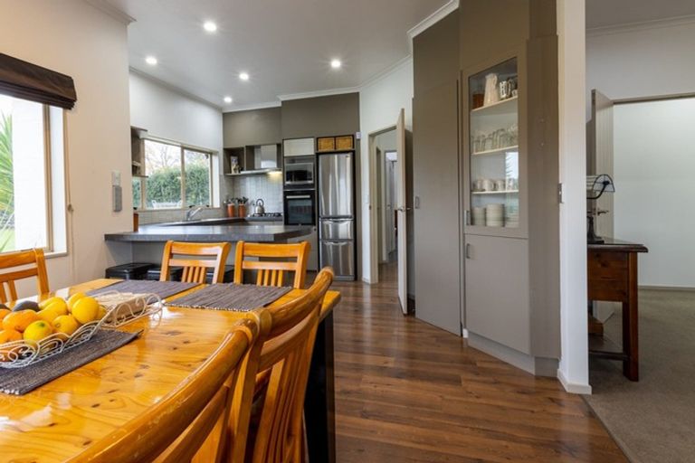 Photo of property in 127 Milton Street, Leamington, Cambridge, 3432