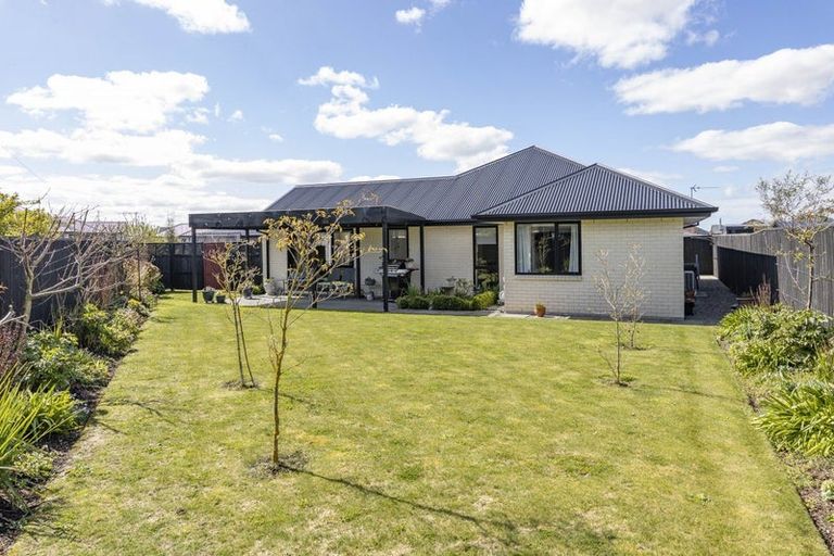 Photo of property in 1 Stratford (pvt) Way, Rangiora, 7400