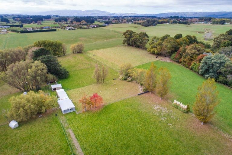 Photo of property in 660b Roberts Line, Kelvin Grove, Palmerston North, 4470