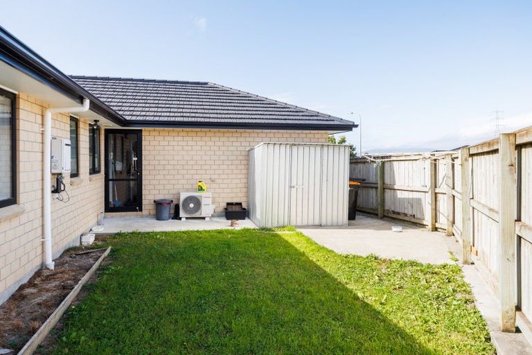 Photo of property in 12 Gibraltar Way, Fitzherbert, Palmerston North, 4410