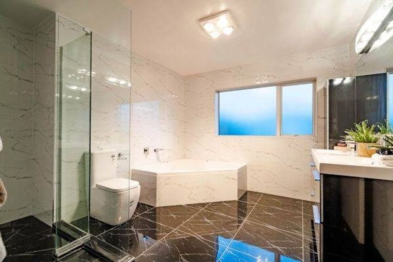 Photo of property in 22 Ballindrait Drive, Flat Bush, Auckland, 2019