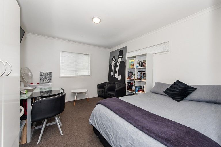 Photo of property in 2/28 Hunter Street, Hamilton Lake, Hamilton, 3204