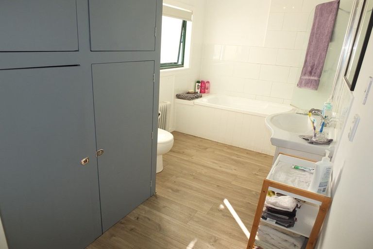 Photo of property in 13 Linklater Avenue, Foxton Beach, Foxton, 4815