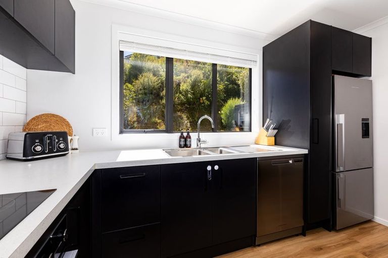 Photo of property in 7 Holystone Road, Whitby, Porirua, 5024