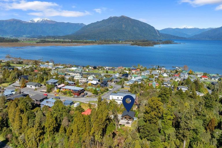 Photo of property in 11 Brownlee Drive, Moana, 7872