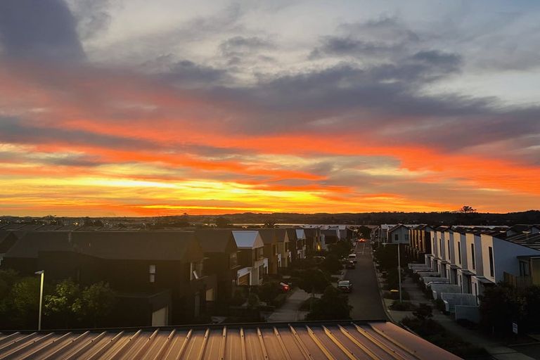 Photo of property in 240 Hobsonville Point Road, Hobsonville, Auckland, 0616