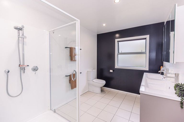 Photo of property in 10 Cotswolds Close, Otamatea, Whanganui, 4500