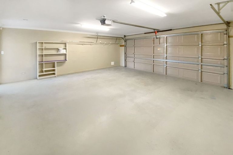 Photo of property in 2 Rooney Place, Aidanfield, Christchurch, 8025