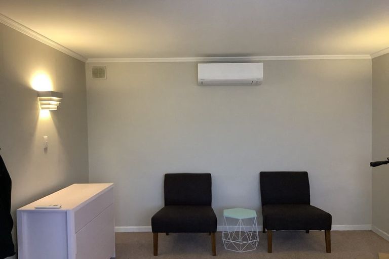 Photo of property in 18 Queens Drive, Kilbirnie, Wellington, 6022