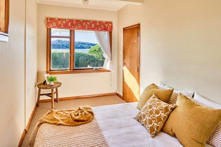 Photo of property in 88 Paremata Road, Paremata, Porirua, 5024