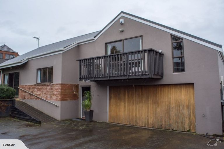 Photo of property in 111 Glenmore Road, Sunnyhills, Auckland, 2010
