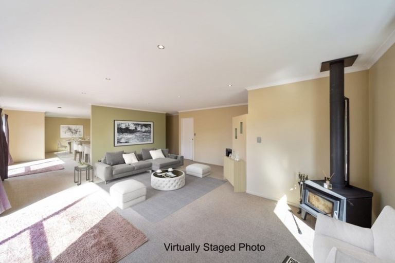 Photo of property in 3 Manuka Place, Whalers Gate, New Plymouth, 4310