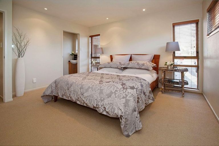 Photo of property in 3/3 Omana Road, Milford, Auckland, 0620