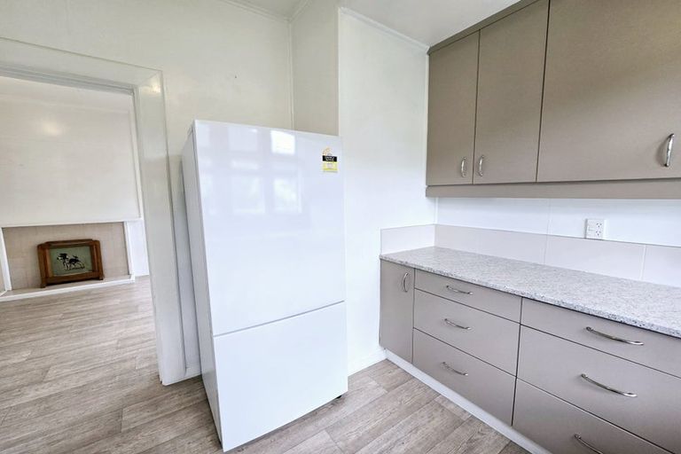 Photo of property in 16 Buller Street, Picton, 7220