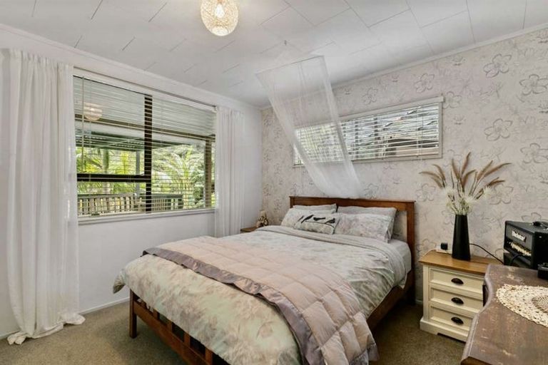 Photo of property in 390 Driving Creek Road, Coromandel, 3506