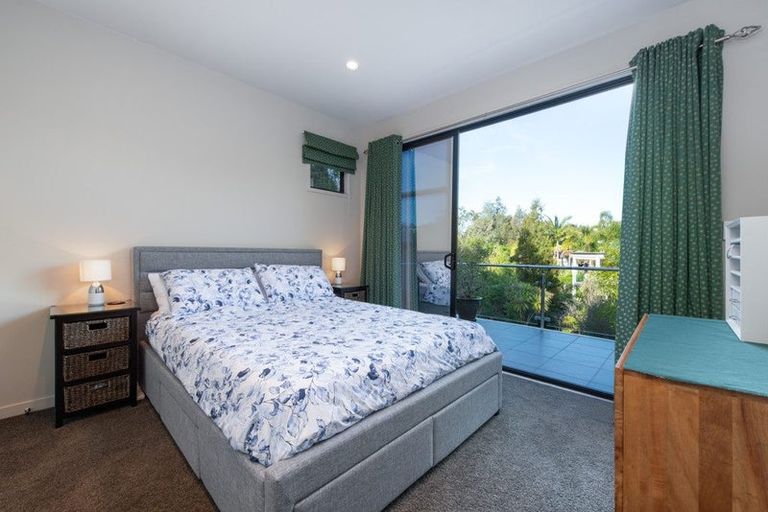 Photo of property in 16 Kahikatea Close, Campbells Bay, Auckland, 0630