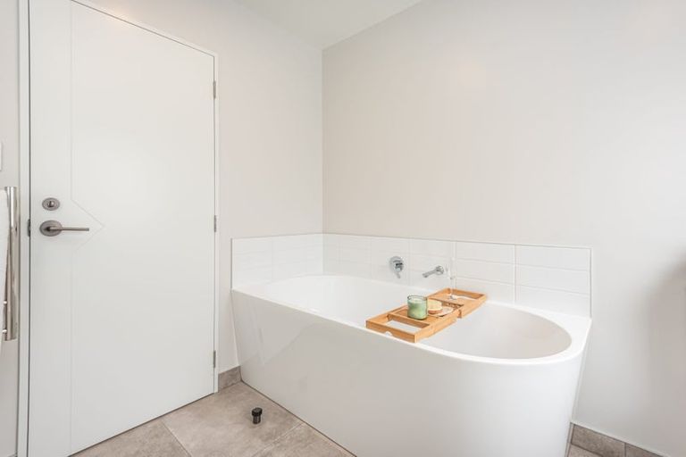 Photo of property in 9 Kakapo Lane, Redwood, Christchurch, 8051