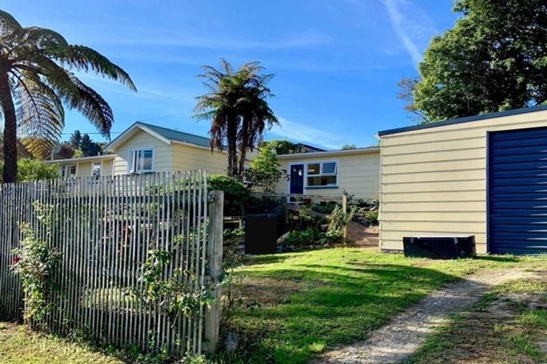 Photo of property in 5 Abel Tasman Drive, Takaka, 7110