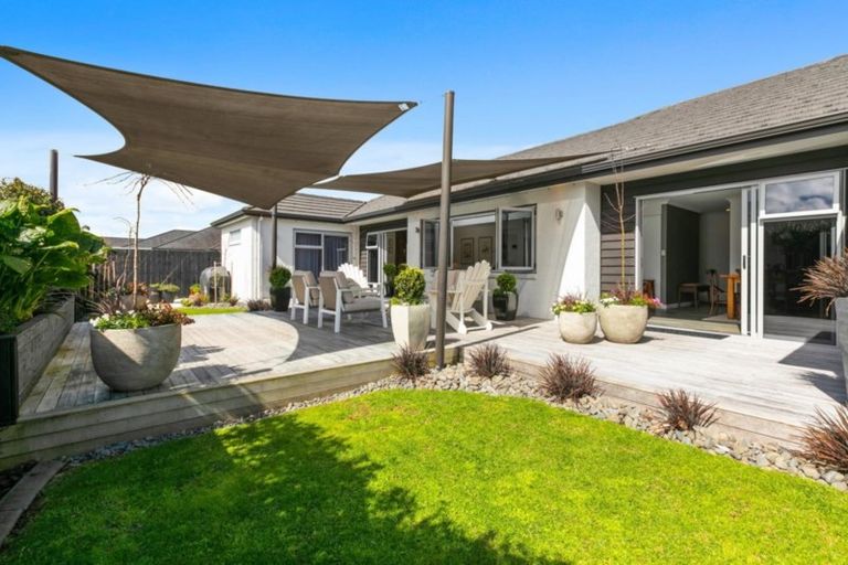 Photo of property in 134 Oriental Parade, Papamoa Beach, Papamoa, 3118