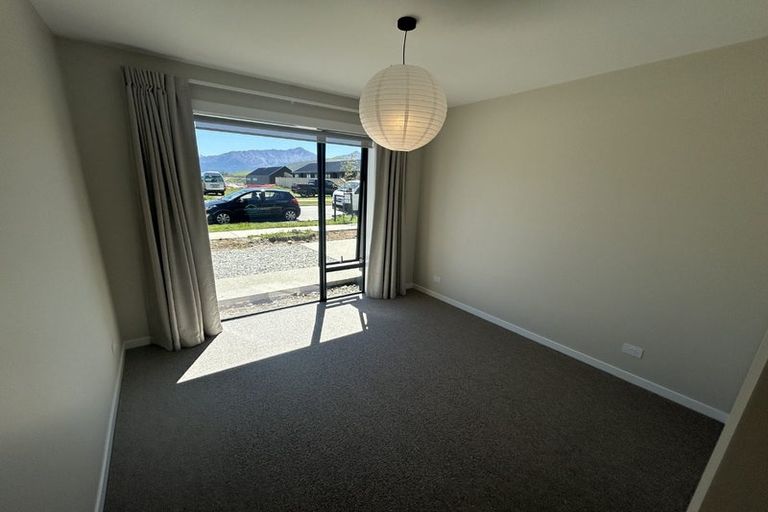 Photo of property in 73 Spur Ridge Rise, Jacks Point, 9371