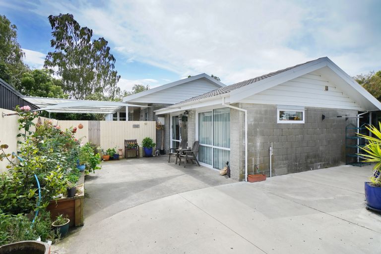 Photo of property in 9a Quinton Place, Bishopdale, Christchurch, 8053
