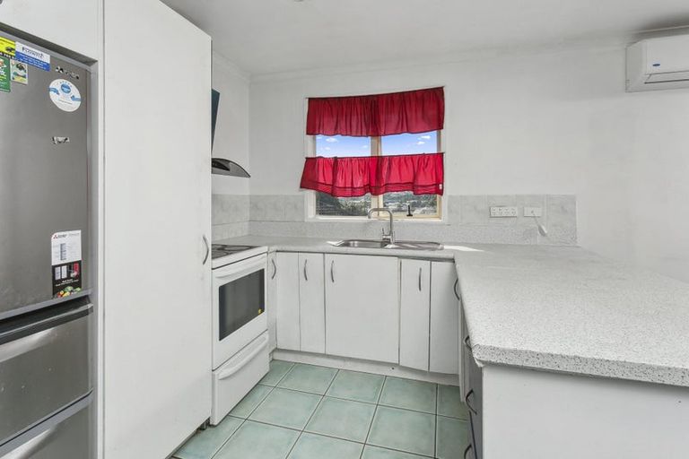 Photo of property in 17 Elan Place, Stanmore Bay, Whangaparaoa, 0932