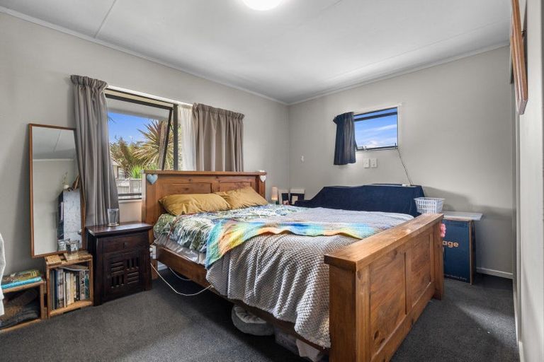 Photo of property in 14 Sunnyside Road, Nawton, Hamilton, 3200