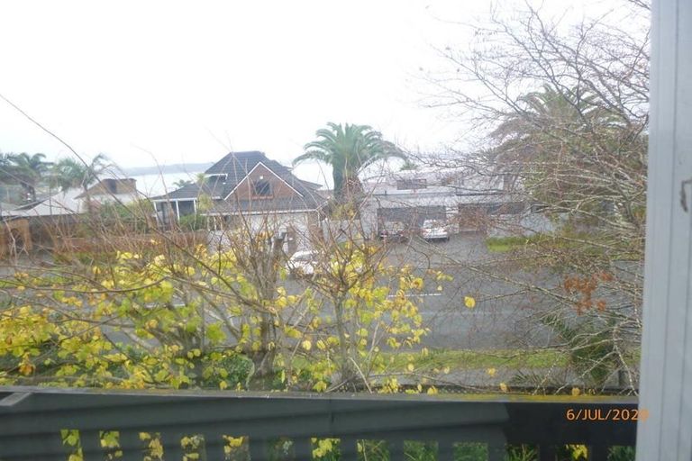 Photo of property in 93 Wiseley Road, West Harbour, Auckland, 0618