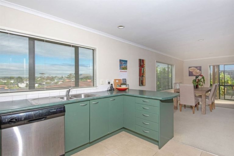 Photo of property in 5/124 Pakuranga Road, Pakuranga, Auckland, 2010