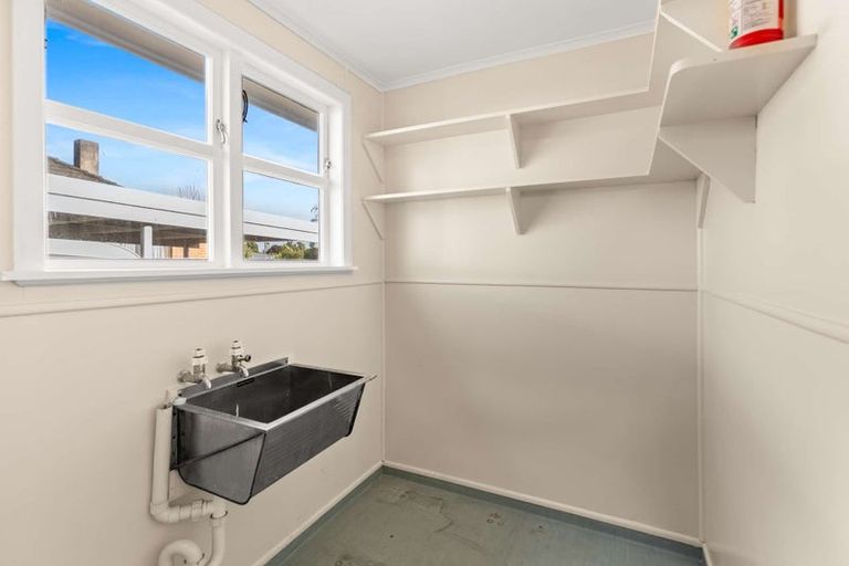 Photo of property in 6 Tilbury Avenue, Hokowhitu, Palmerston North, 4410