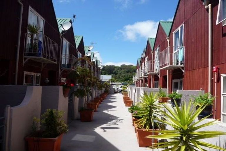 Photo of property in 24-25/66 Mount Eden Road, Mount Eden, Auckland, 1024