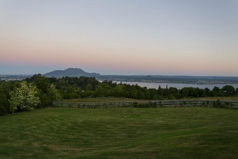 Photo of property in 35 Blue Ridge Drive, Acacia Bay, Taupo, 3385