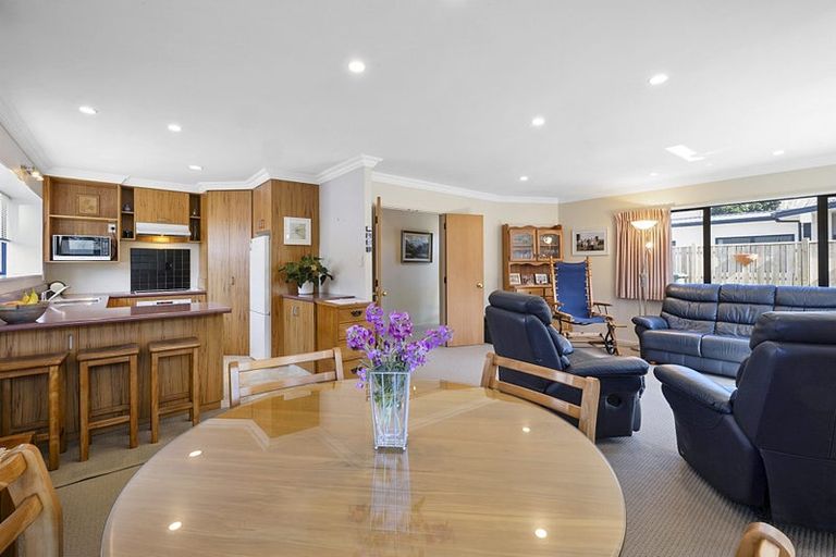 Photo of property in 26 Frank Wilson Terrace, Welbourn, New Plymouth, 4312