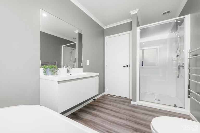 Photo of property in 7 Te Awa Rere Grove, Stokes Valley, Lower Hutt, 5019