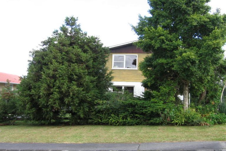 Photo of property in 84 Glendene Avenue, Glendene, Auckland, 0602