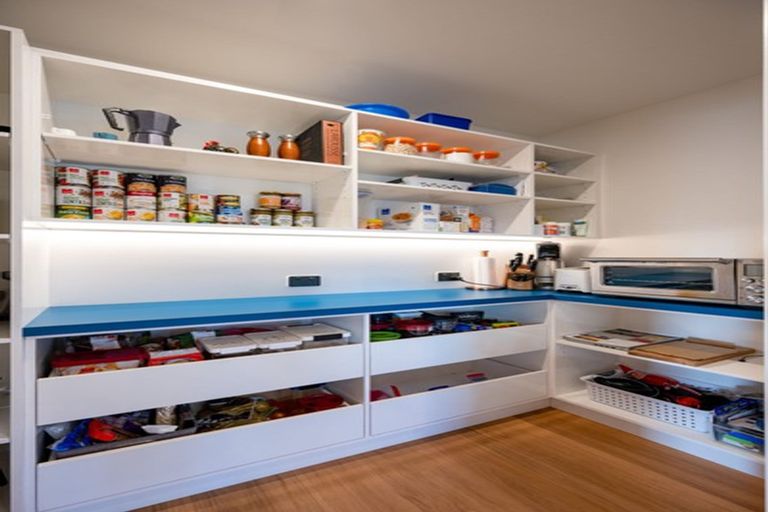 Photo of property in 37 Pounamu Avenue, Albert Town, Wanaka, 9305