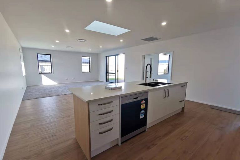 Photo of property in 17 Ensete Road, Wigram, Christchurch, 8025